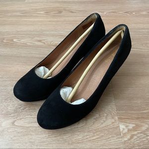 Clarks Delsie Bliss Pumps, Size 6.5